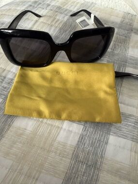 Gucci Black Oversized Square Sunglasses with Yellow Pouch